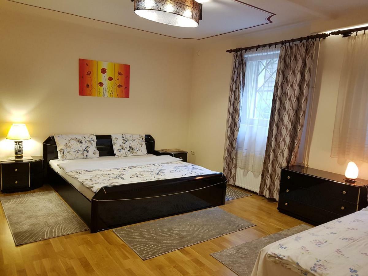 Palma Villa In City Park Budapest - Semi Suteren Dış mekan fotoğraf